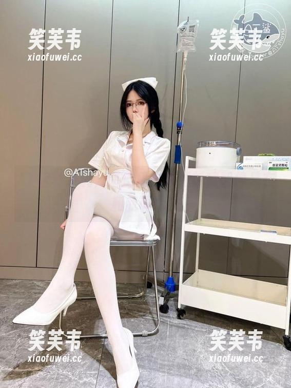 AT鲨真会玩，图库里一张张刻晴照像是在和我调情！