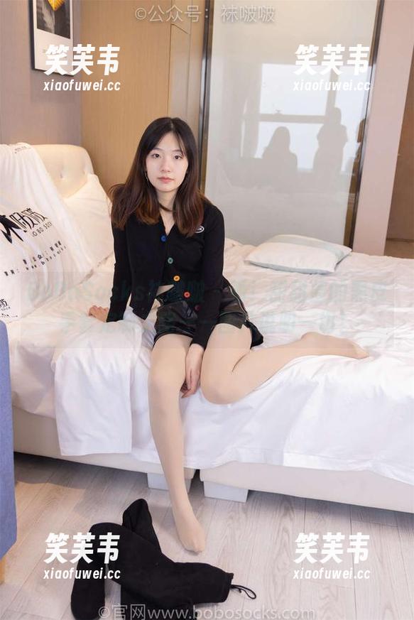 BoBoSocks袜啵啵 - 看！甜甜圈的黑皮手套定制之路——图片说明一切！