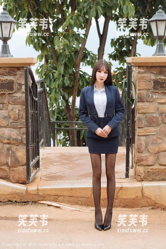 HuaYang花漾 - 高清中的田冰冰，宛若细长的风，带着那美腿的旋律，真心好看。