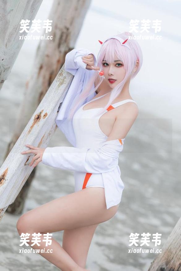 K2自拍来看—a.k.a.Momoko葵葵的定制写真，真的是…乱入了我的审美。