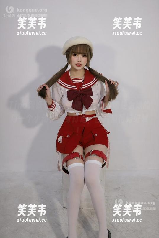 Tina很妖孽呀的礼服，定制得像是为她的每一个小动作量身打造，图片值得好好瞧！