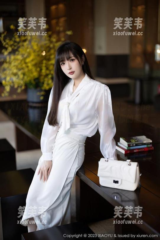 XIAOYU语画界 - 网盘上的滑稽事：cherry绯月樱的护士照，彻底颠覆你的想象！