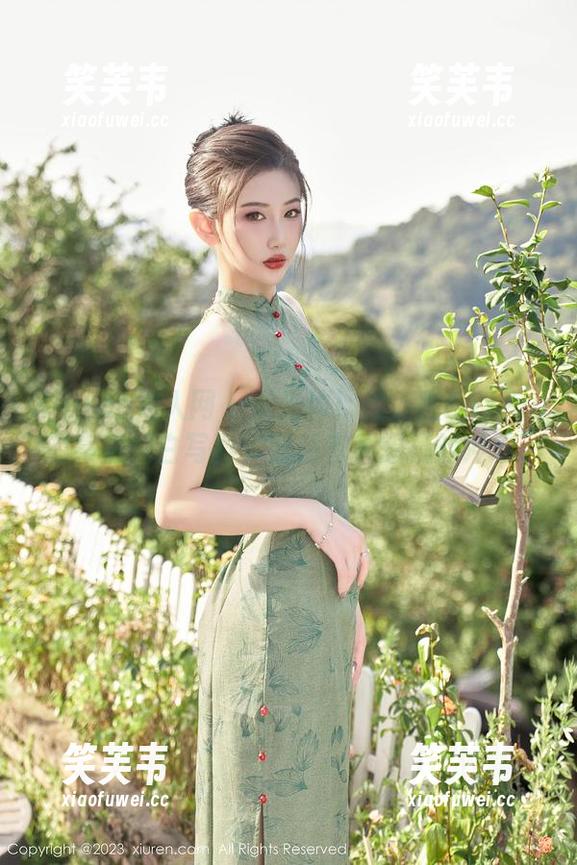 Xiuren秀人网 - 发光体！孟狐狸FoxYini的高清纯白写真，竟然有种想摸的冲动。