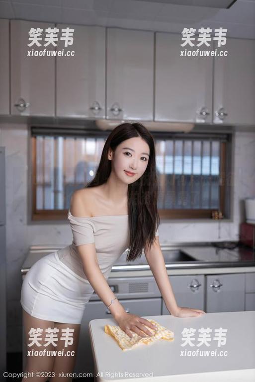 Xiuren秀人网-悦悦姐 Xiuren秀人网 - 看悦悦姐如何用长腿征服整个镜头,私拍资源暴露了!