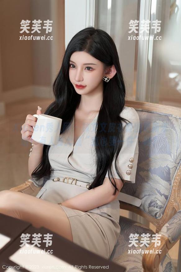 Xiuren秀人网 - 林文文皮衣套图更新来啦！有人要大喊“我也要一件”吗？
