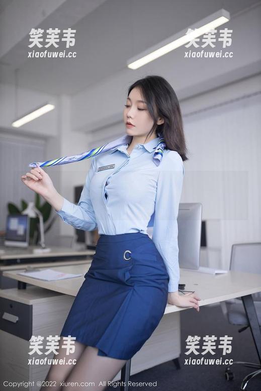 Xiuren秀人网 - 糯美子mini在图库里翻转“制服”的经典定义！
