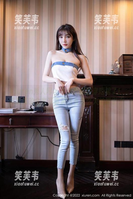 Xiuren秀人网 - 看的我都想穿短裙了！黄歆苑的全套写真居然有这么大的吸引力。