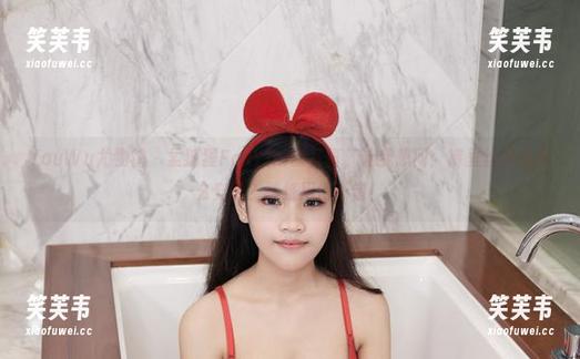 YouWu尤物馆 - 孟狐狸FoxYini的写真，让我想问：裤里丝到底怎么穿的？壁纸用得不错！
