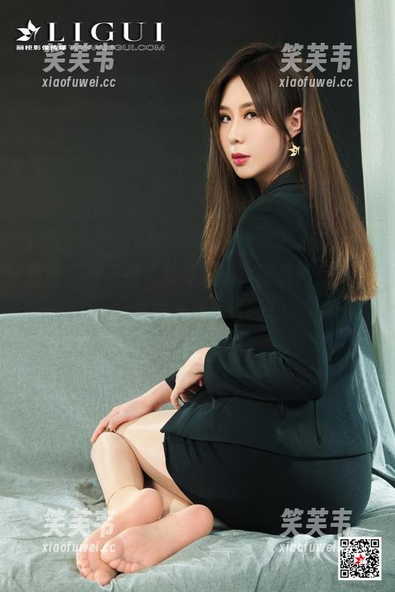丽柜 - 英子的“精品典藏”图集，免费送，你敢一窥究竟吗？