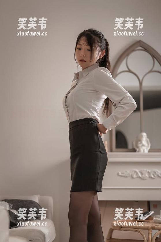 撞见坏露露香宝的写真，剧情有点儿出乎意料！