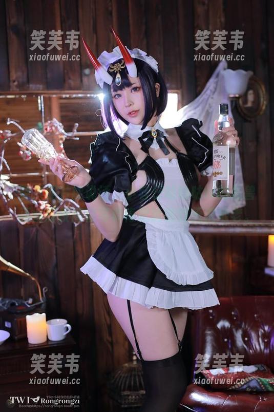 要是照片能说话，小容仔咕咕咕w的黑兽巫女辉夜高清写真肯定能聊到天荒地老。