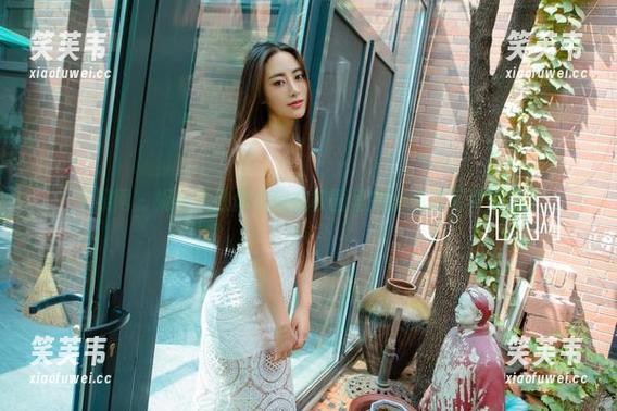 尤果网 - 妮小妖教你如何在校园里拍出爆款写真原图！