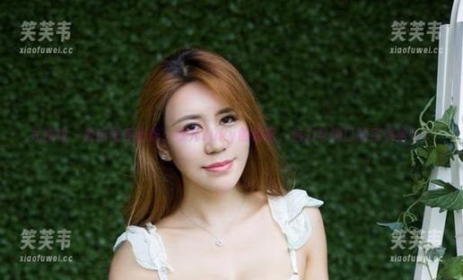 尤物馆 - 最新图库出炉：悦儿Yuky的眼镜，魅力与拗口的完美结合！