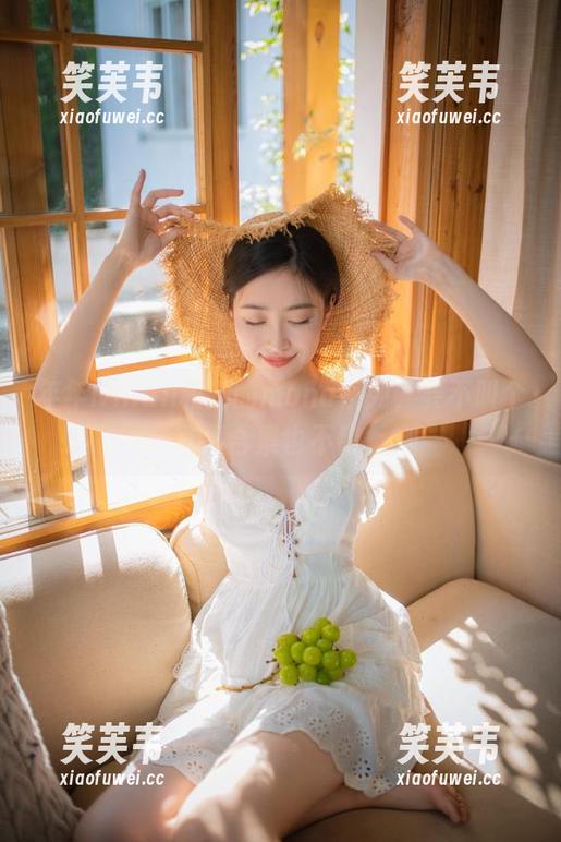 年年Nnian和她的mona系列，要不叫个写真合集也不错。
