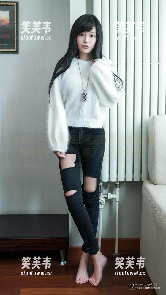 推女郎 - 王馨瑶的比基尼照里居然能找到这种无圣光的美，绝了我的世界观。