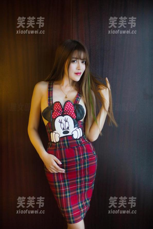 推女郎 - 精选图集，胡允儿的运动时刻，不小心露了点儿…