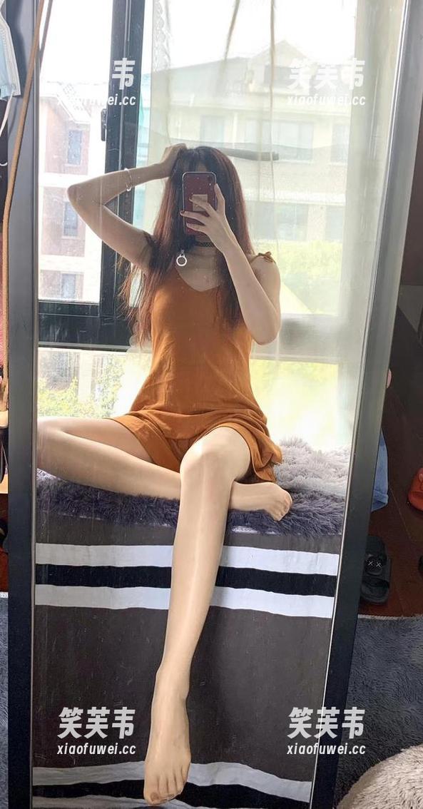 微密圈 - “提袜少女”捣鼓出的最新图片，谁说只有成熟才好看！