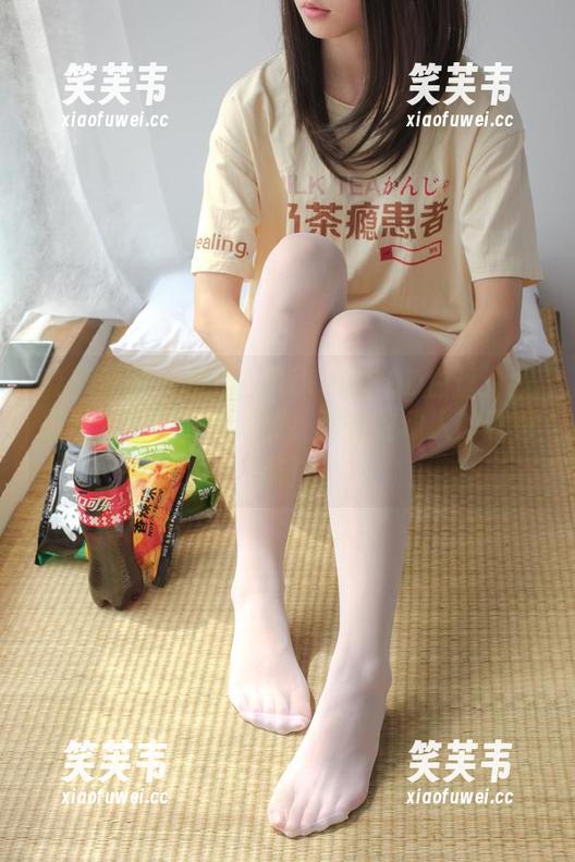 森萝财团-Aika 森萝财团 - 精选!Aika的80D白丝:我思考人生的深刻片刻,就在这动人的画面前!