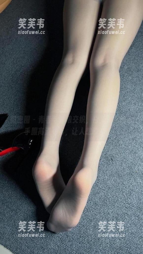 微密圈 - 青春与海浪交织，白龙猫女的水手服高清写真，让人想咬一口！