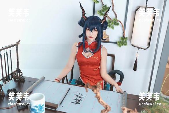 神楽坂真冬的电子相册里，金莲《艳娘幻梦谭2》的原图是我反复回味的理由