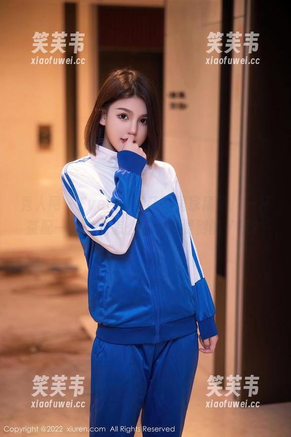 秀人网 - Evelyn艾莉的居家精选：一杯茶配一本书，怎么就不需要别的了呢？