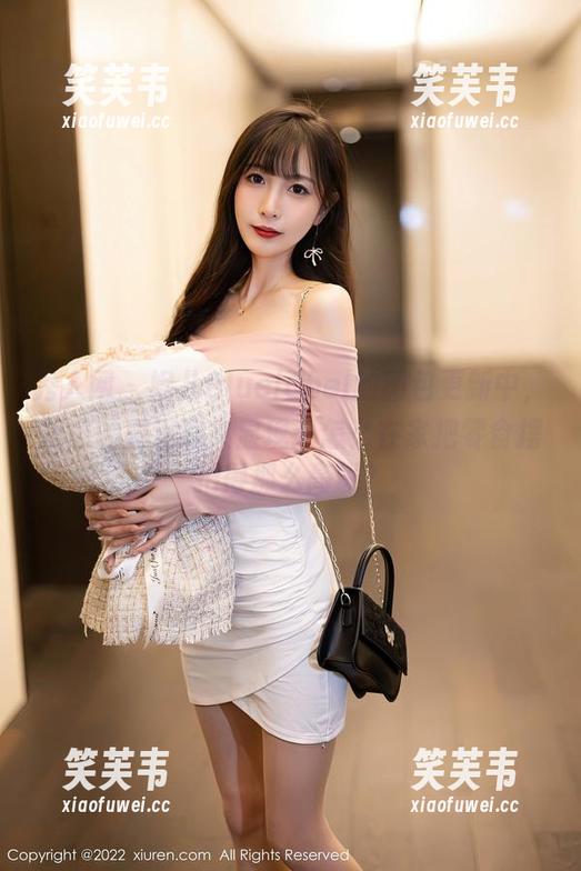 秀人网 - 妮儿Bluelabel的图包更新中，居家的真正意义显现：怎么在家把零食摆拍得那么高级？