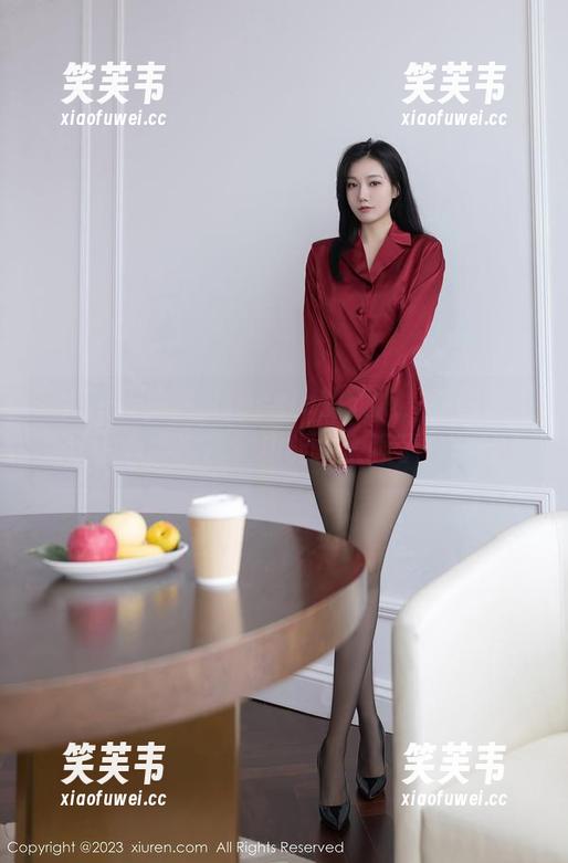 秀人网-婕西儿jessie 秀人网 - 婕西儿jessie的旗袍,原图是不是让人有种误解?功能性太强了,哈哈?