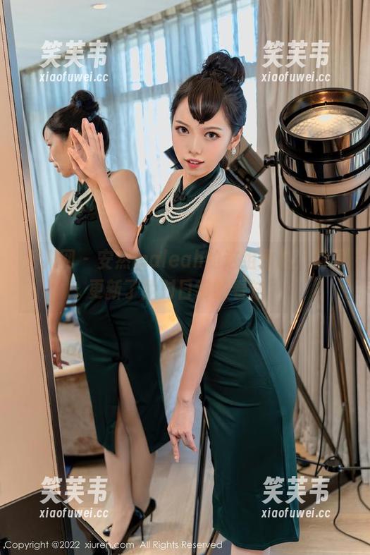 秀人网 - 安然maleah的这组作品，制服更新了我对日常的看法～