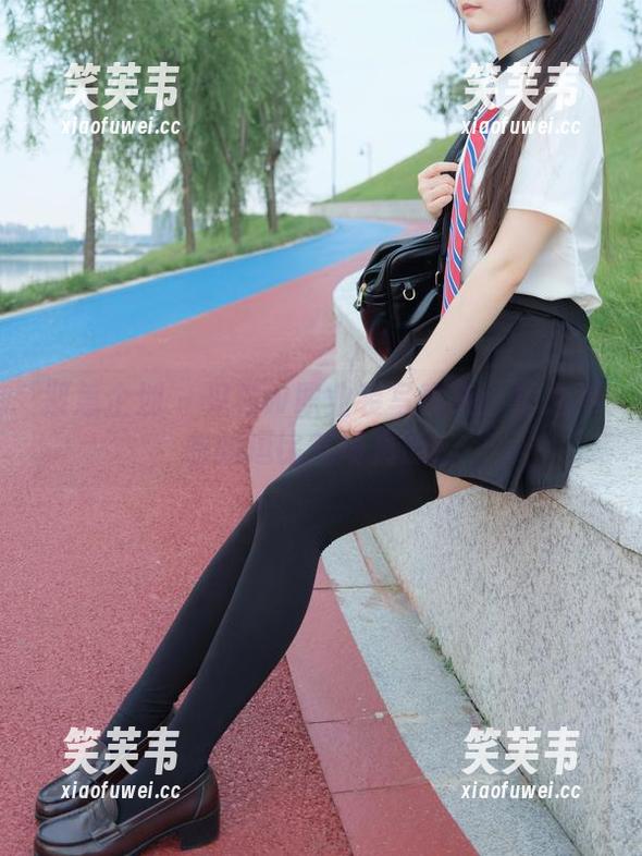 紧急企划 - 见希w职业装写真集：挥之不去的逗比气场资源！