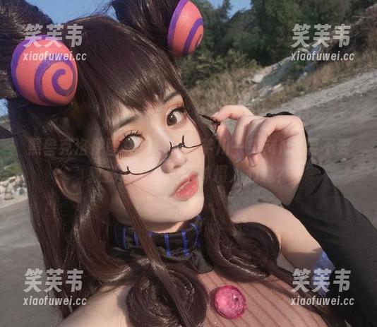黑兽克洛伊图集更新了，芊川一笑MNK要不要教我们怎么用眼神摄人心魄？