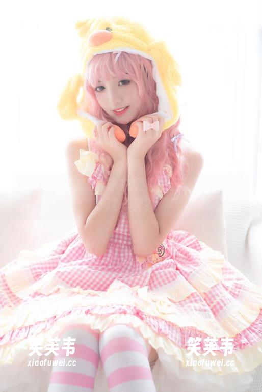 西瓜少女的趣味泳衣全集：连体泳衣也能这样穿？
