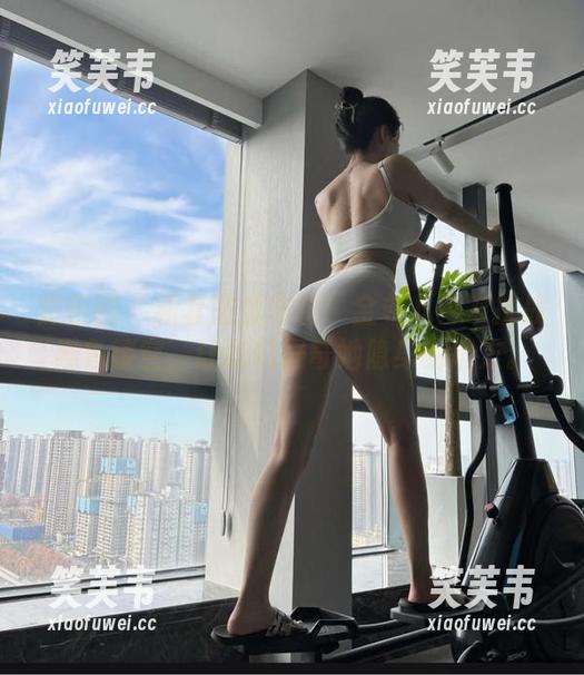 微密圈 - 新套图发布啦！金希儿再次挑战黑色镂空，让我们好奇她隐身的地方。