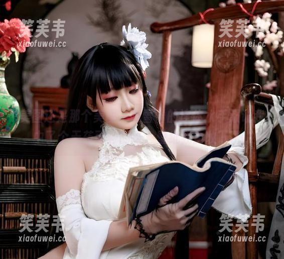 美图还是那个美图，阿雪雪的连体水手服让我中了个无药可救的毒，壁纸我全收下了...