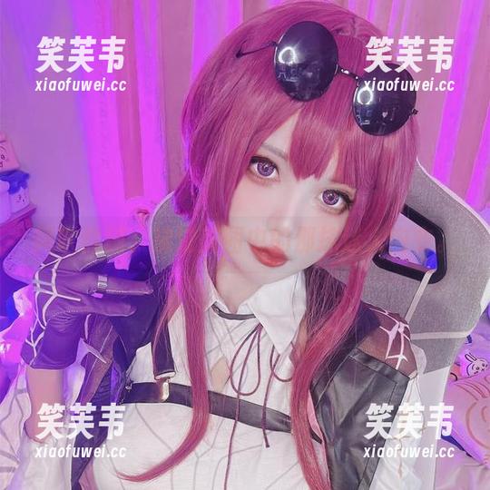 风吹雪猫，拂过美图中的那抹迷人内衣。