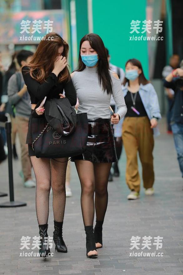 魔镜街拍：热裤姑娘带你走进私房的美图大咖生活，反正她天天都“裤”！